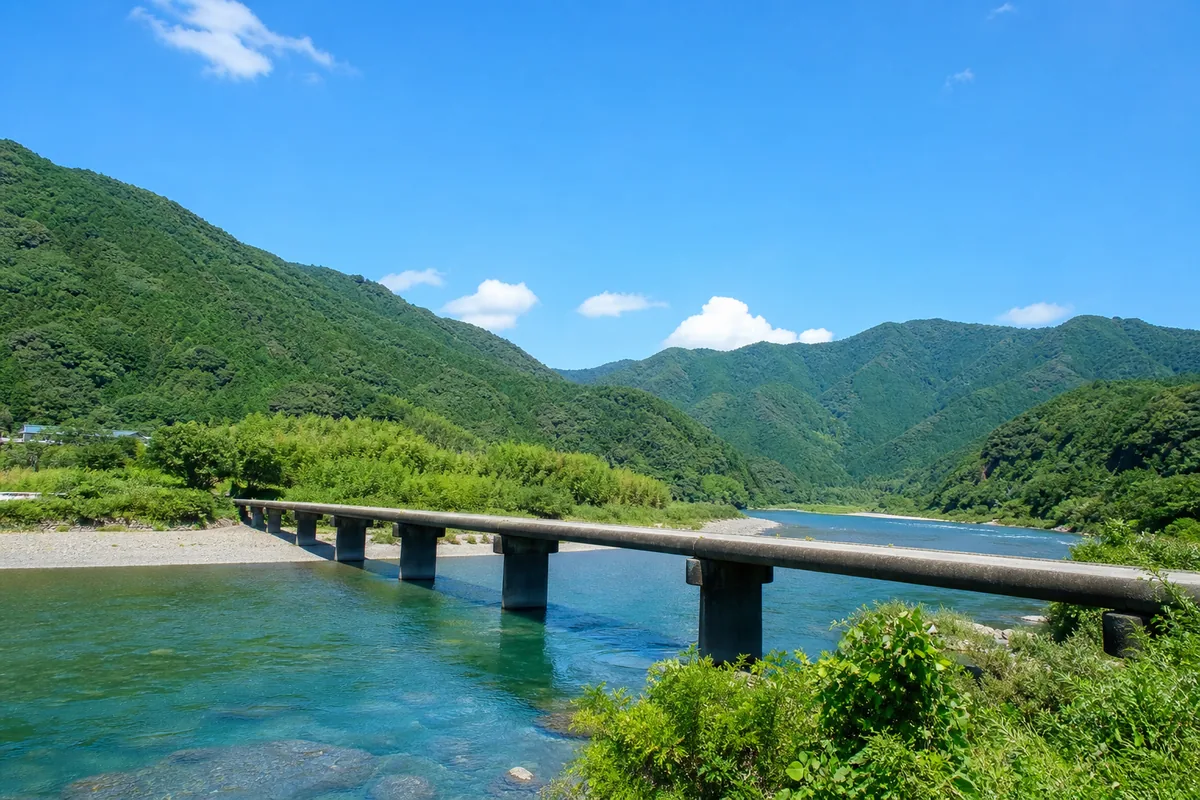 四万十川に架かる沈下橋